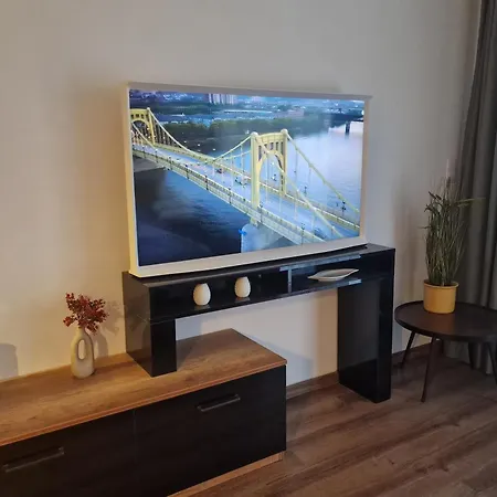 Apartamento Spirit Of Corvin - Fast Airport Access 15-20 Minutes By Taxi